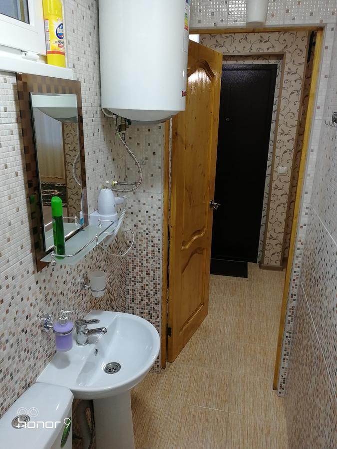 Домик По Ул.Званба Sukhumi Luaran gambar