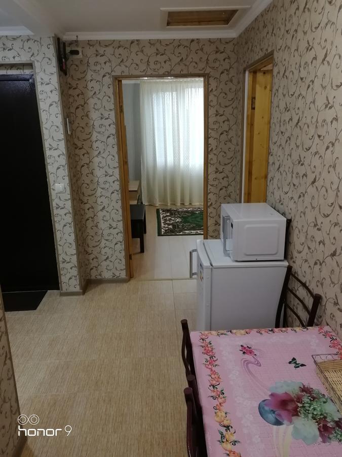 Домик По Ул.Званба Sukhumi Luaran gambar